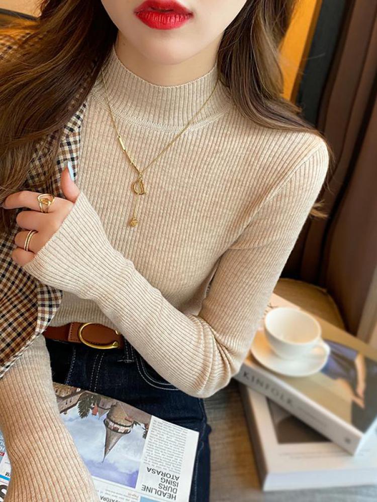Women’s Mock Neck
