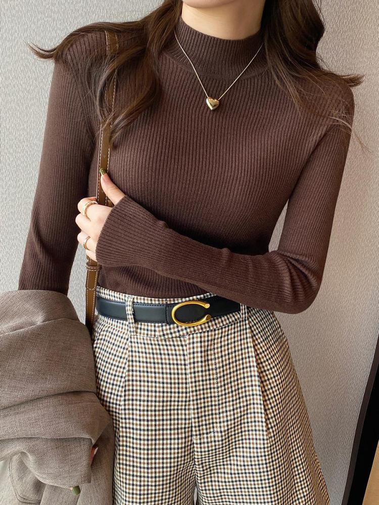 Women’s Mock Neck