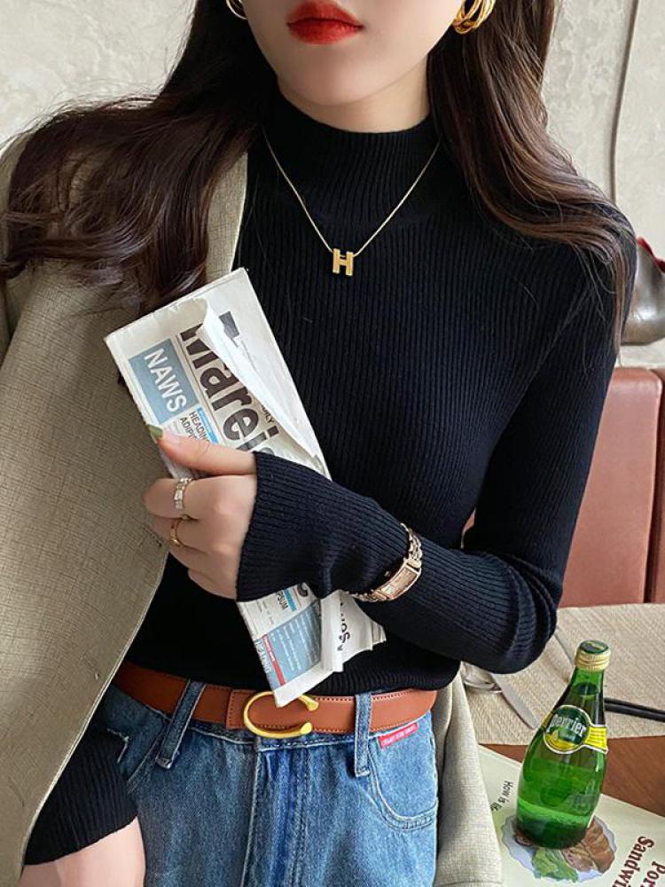 Women’s Mock Neck